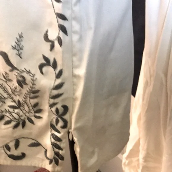 Robert Graham Large Beige & Grey
